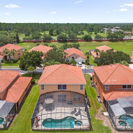 Large Spacious Home W Private Pool & Hot Tub ดาเวนพอร์ต ภายนอก รูปภาพ
