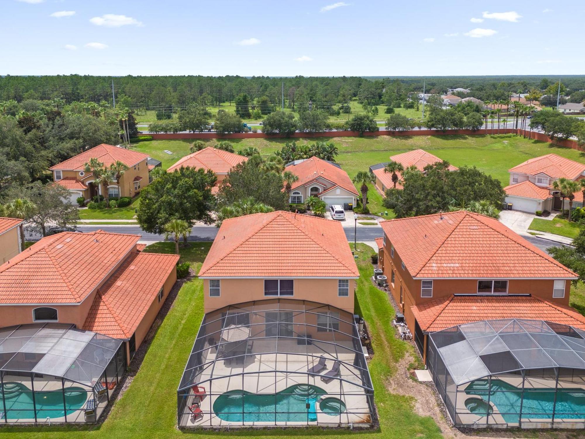 Large Spacious Home W Private Pool & Hot Tub ดาเวนพอร์ต ภายนอก รูปภาพ
