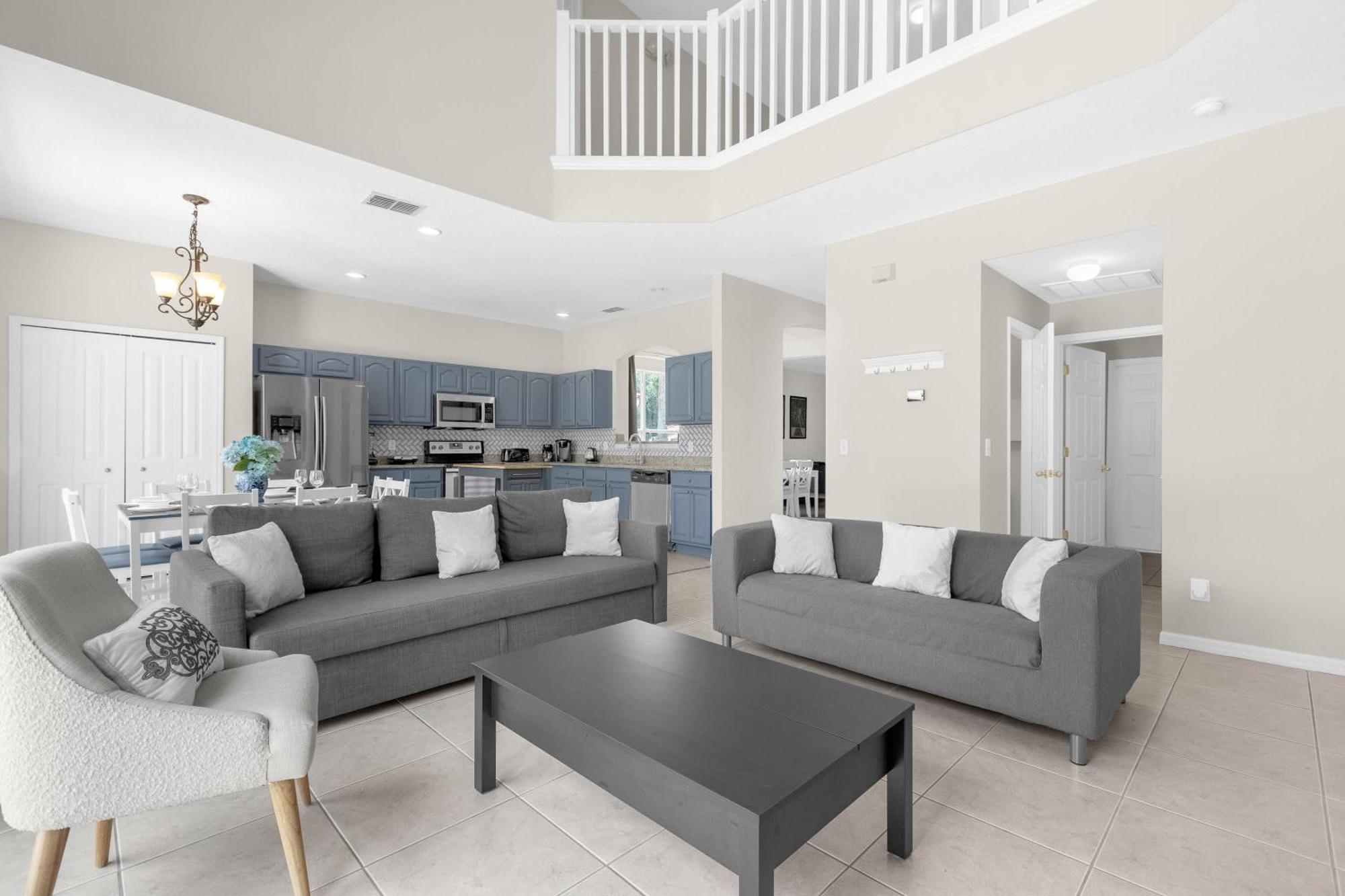 Large Spacious Home W Private Pool & Hot Tub ดาเวนพอร์ต ภายนอก รูปภาพ