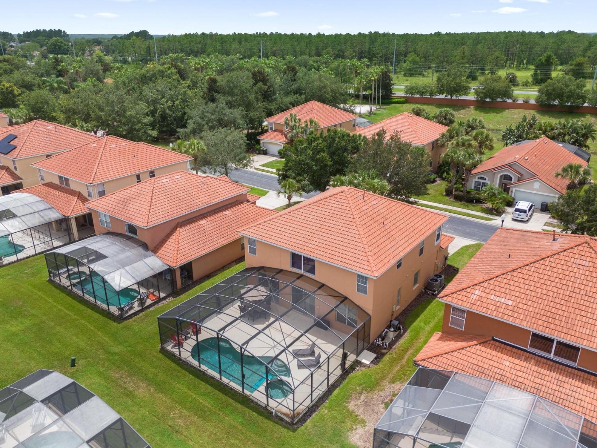 Large Spacious Home W Private Pool & Hot Tub ดาเวนพอร์ต ภายนอก รูปภาพ